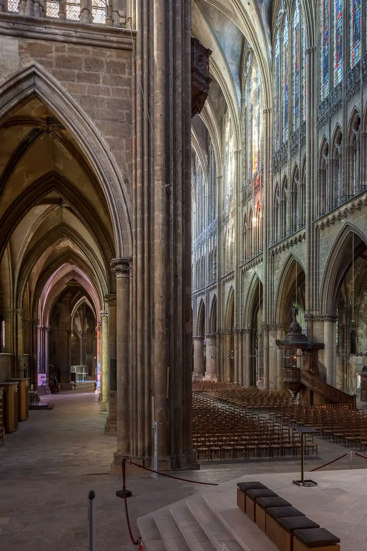 Vue intérieure de la cathédrale de Metz