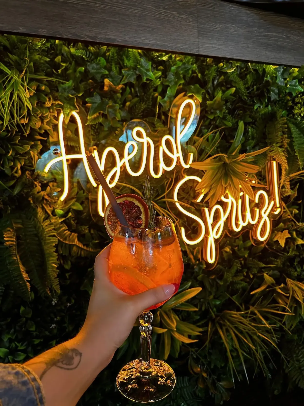 Apérol servi au restaurant les moulins bleus