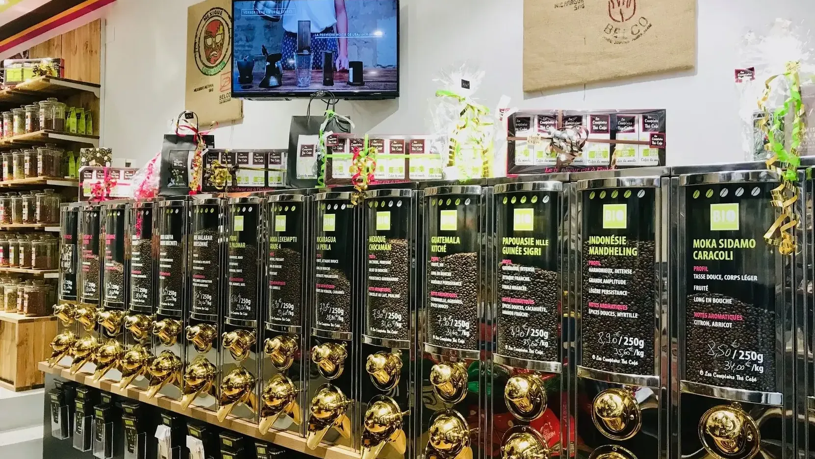 Intérieur de la boutique Comptoirs thé café