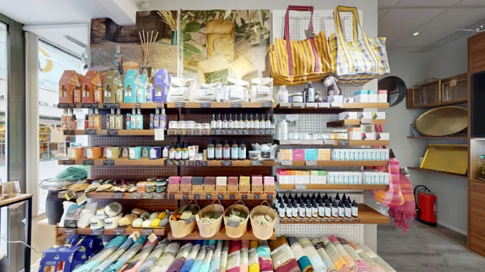 Intérieur de la boutique Laurier d&#39;Alep à Metz