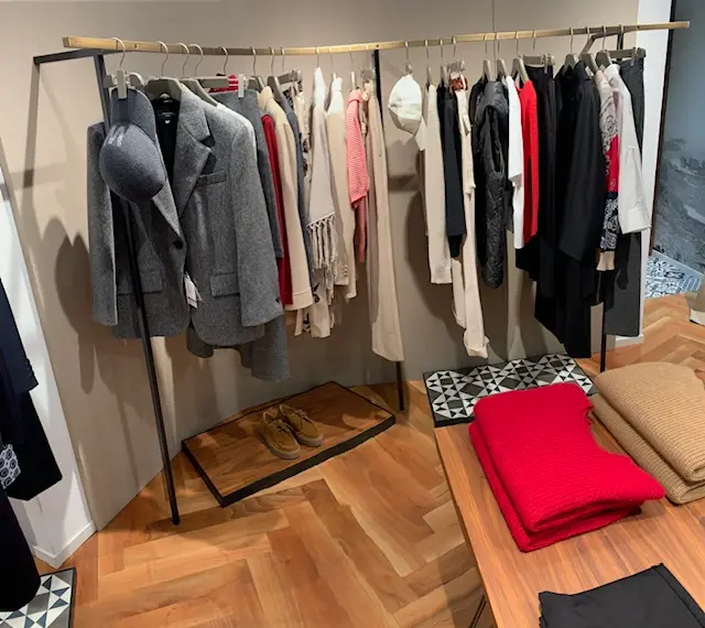 Intérieur de la boutique Weekend MaxMara à Metz