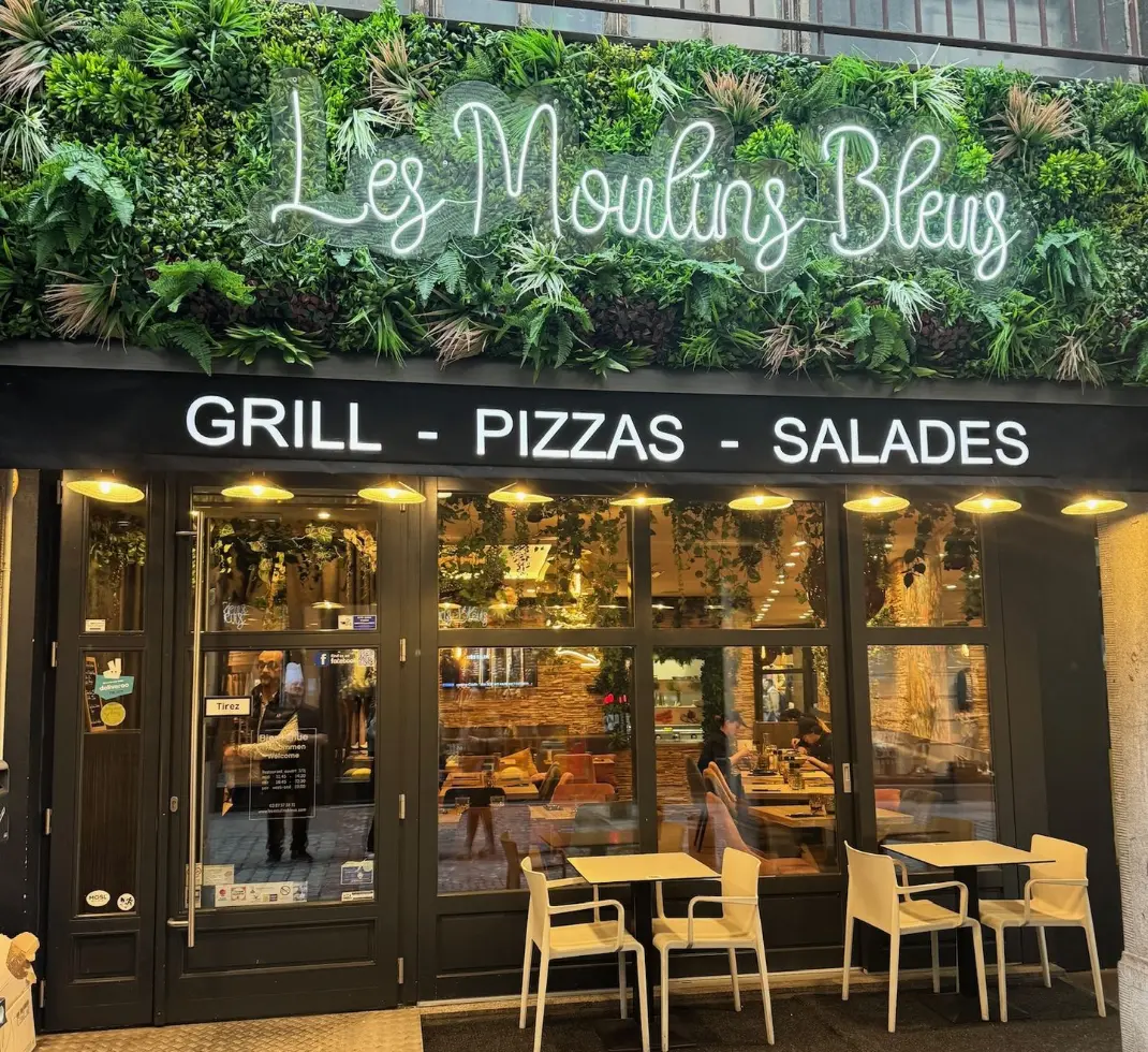 Devanture du restaurant les moulins bleus à Metz