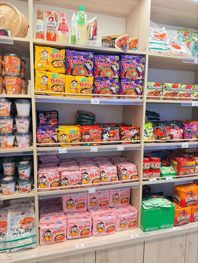 Intérieur de la boutique Ohayô rue du Palais à Metz