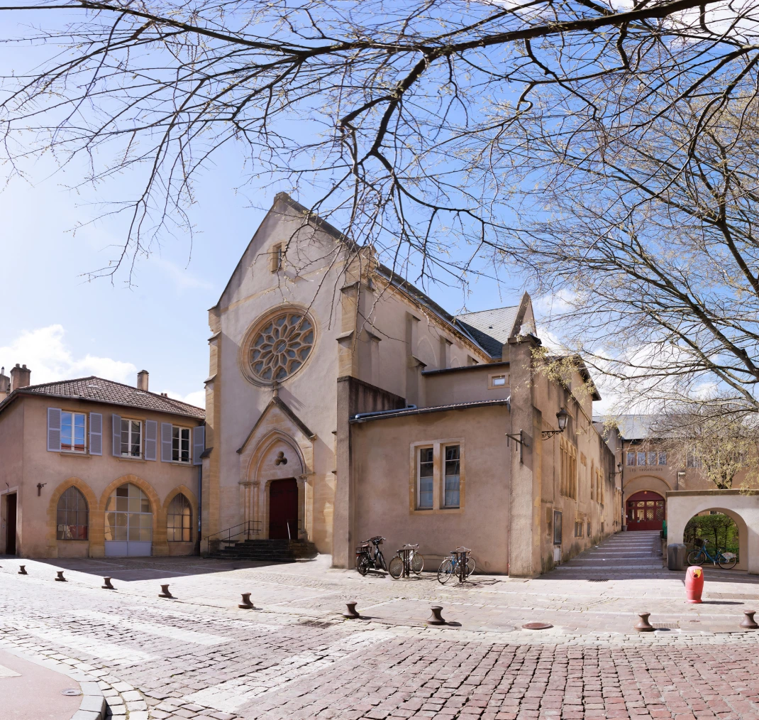 Vue extérieure des trinitaires à Metz