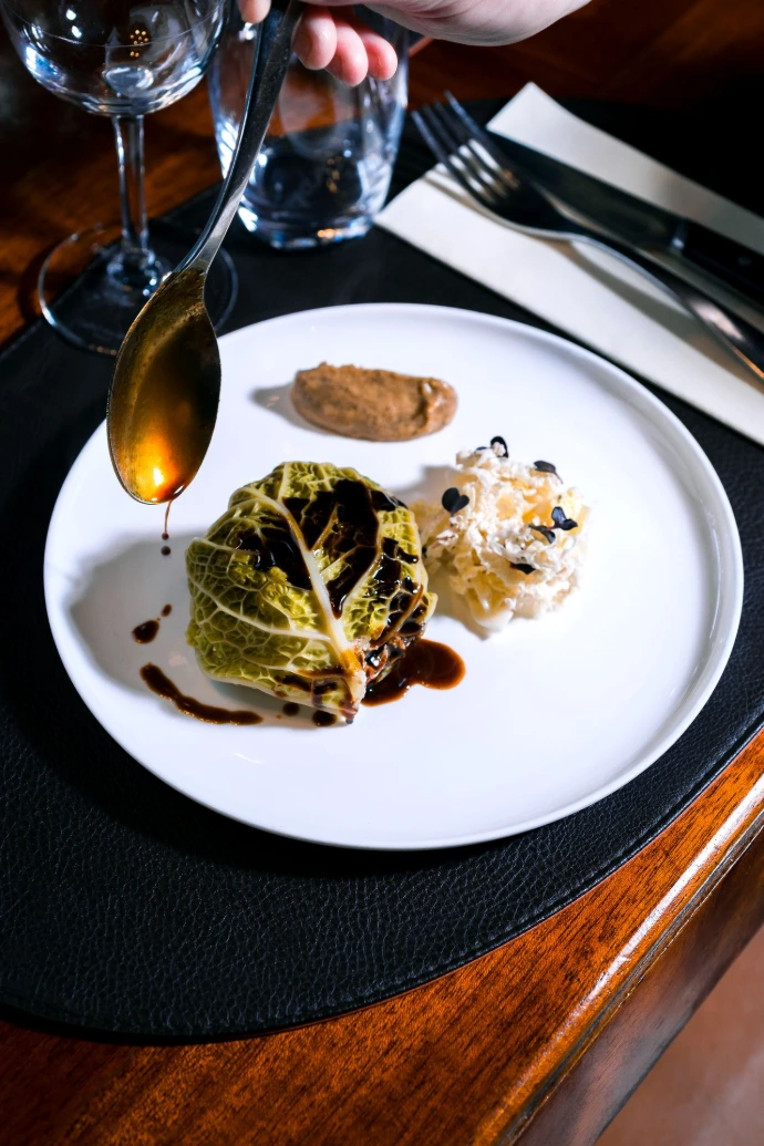 Plat de chou farci de saison proposé à la brasserie le 11