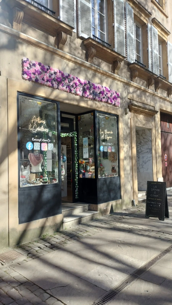 Devanture de la boutique la Bande à Elyna