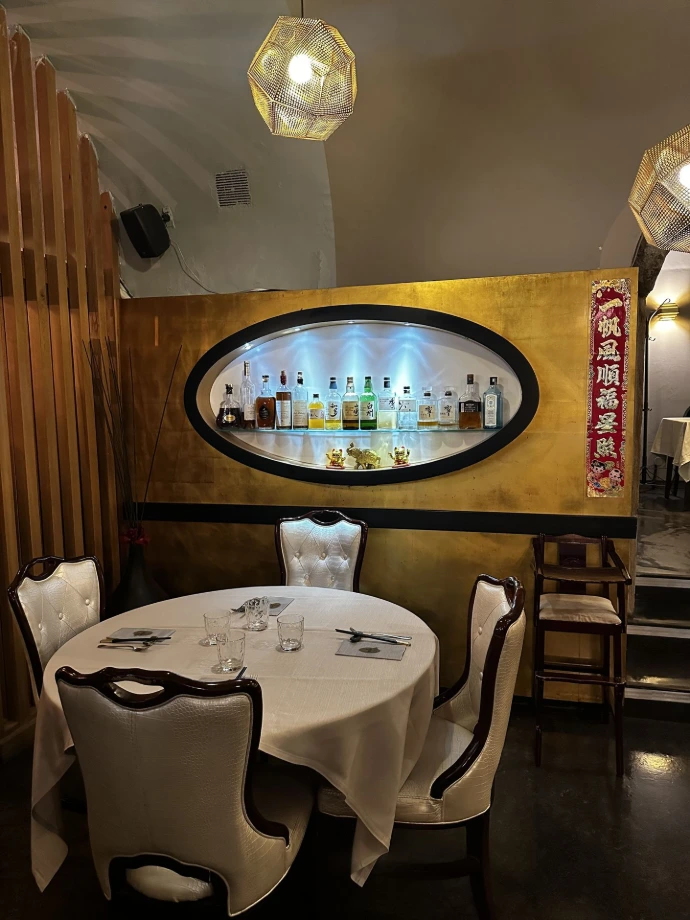 Intérieur du restaurant la Jonque d'Or à Metz