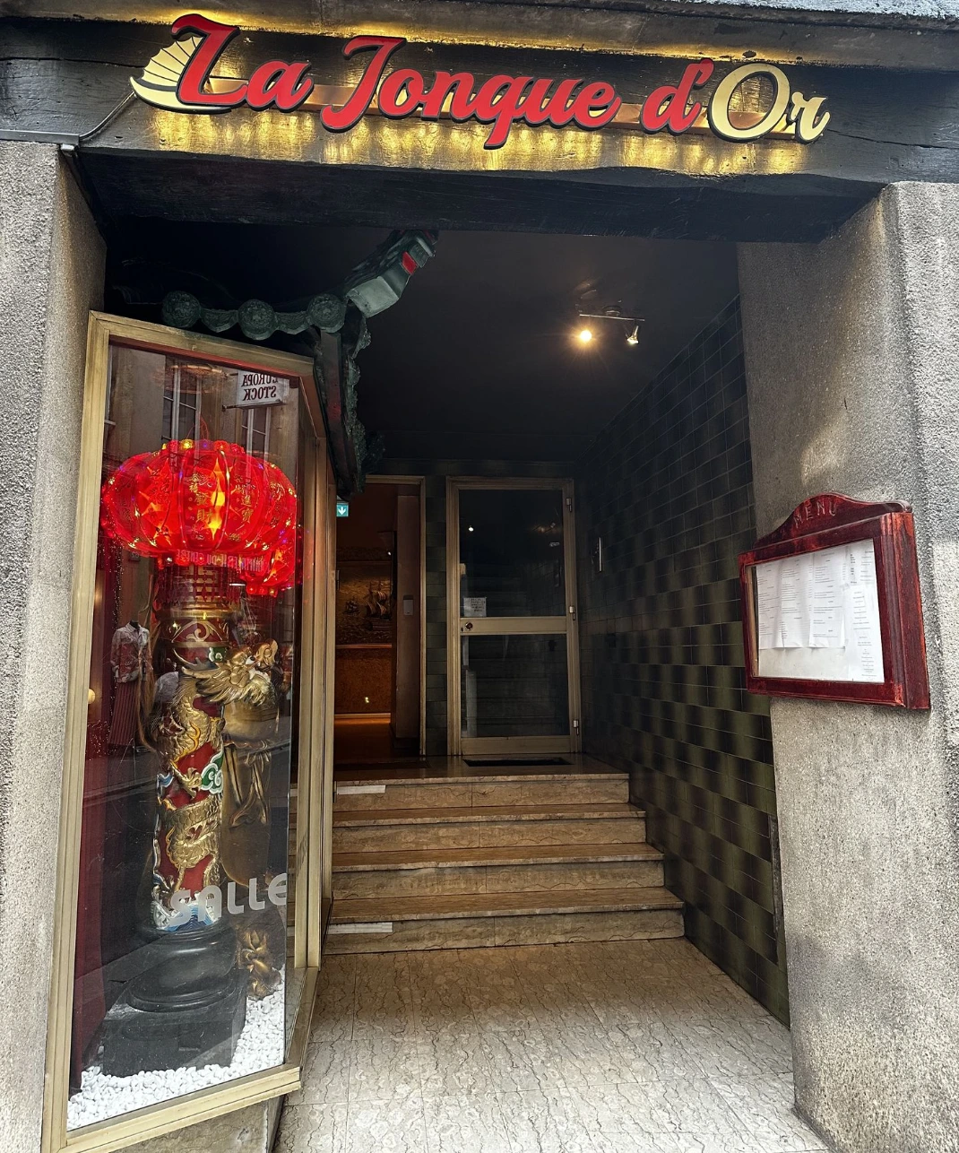 Devanture du restaurant la Jonque d'Or à Metz