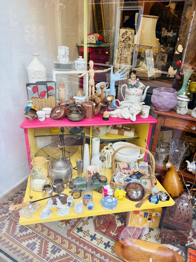 Intérieure de la boutique le Graoul'Tri