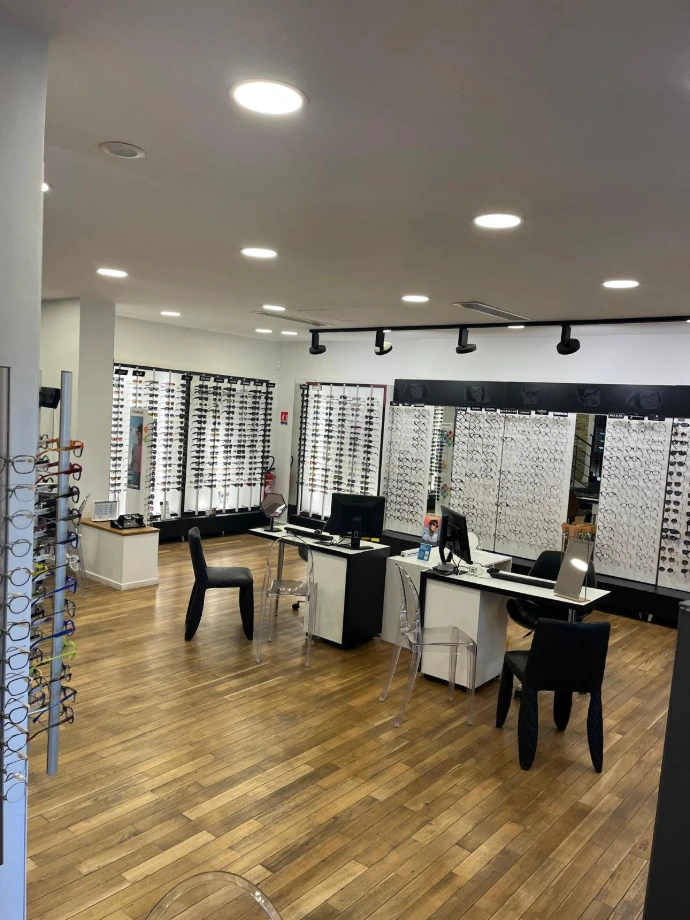 Vue Intérieure de la boutique Optissimo Place d'Armes à Metz