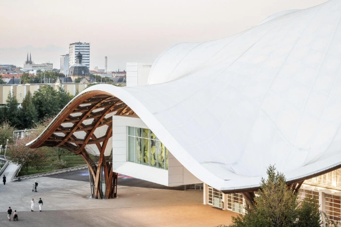 Vue extérieure du centre Pompidou Metz